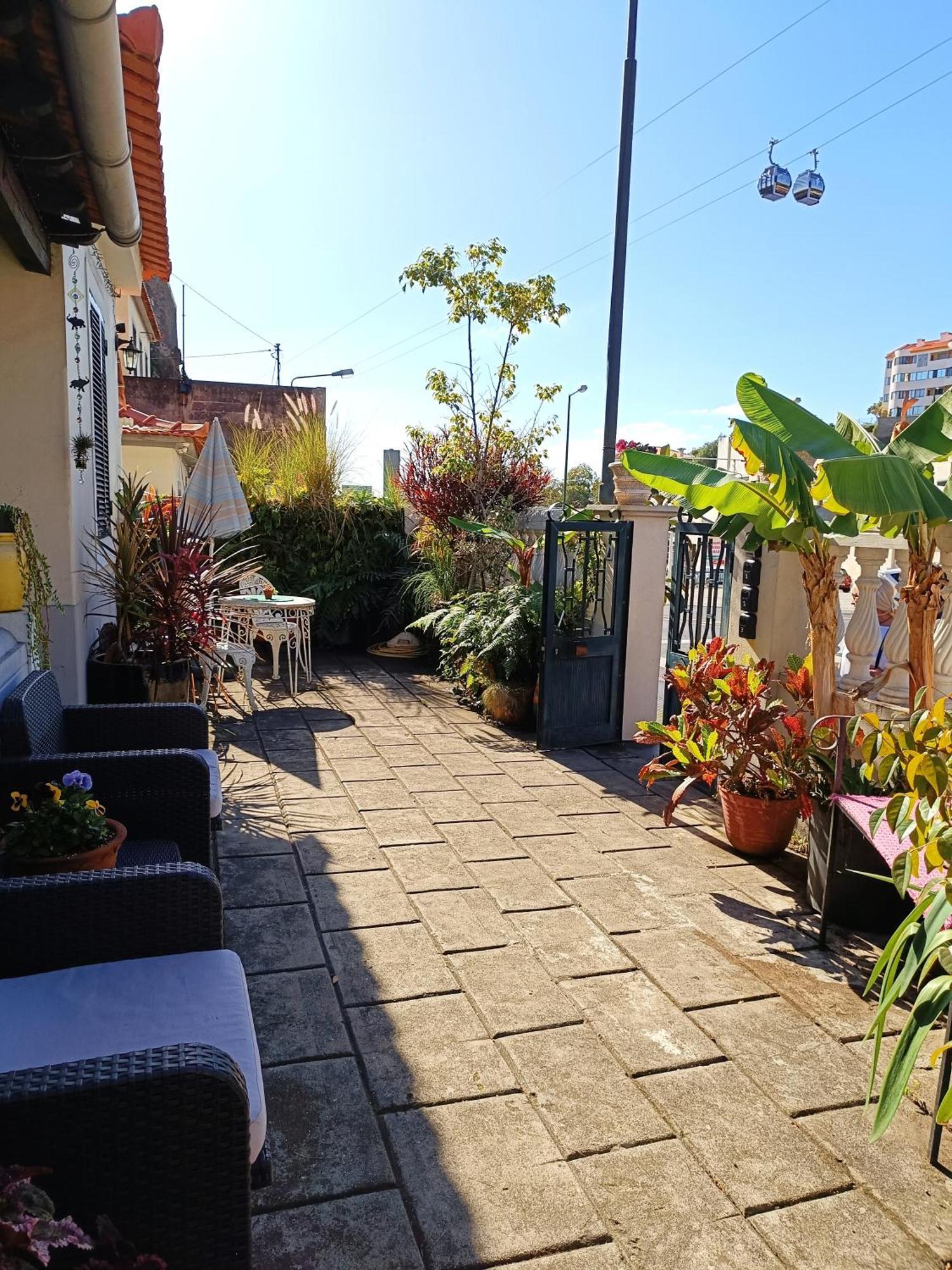 Home & Flower - Private Bedrooms Funchal المظهر الخارجي الصورة
